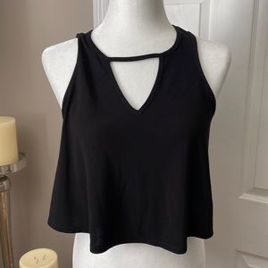Black crop top shirt
